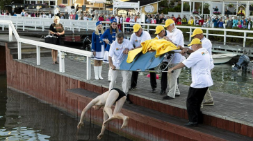   El Unikeko («dormilón del año») suele ser un alcalde, político o artista finlandés, que se sumerge en el mar ante la mirada atenta de todos los ciudadanos. En el 2016 […]