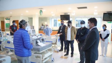 El gobernador Jhon Rojas y el Gabinete, supervisando la instalación de los ventiladores de UCI. &nbsp; &nbsp; Carlos Villota San Juan de Pasto En medio de medidas de emergencia, que [&hellip;]