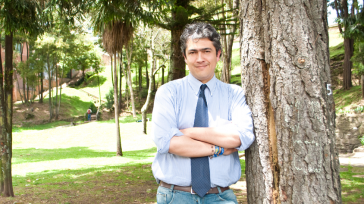 Los campos de fuerza de dos macroinstituciones: Estado y Mercado permiten un equilibrio. En ambos debe existir flexibilidad para la supervivencia. &nbsp; &nbsp; &nbsp; &nbsp; Ricardo Andrés Roa-Castellanos PhD Tres ideas claves, [&hellip;]