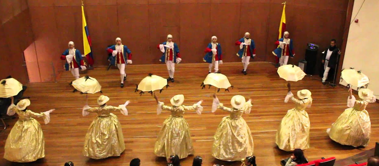 Paso de vencedores al ritmo de «LA VENCEDORA» Y «LA LIBERTADORA