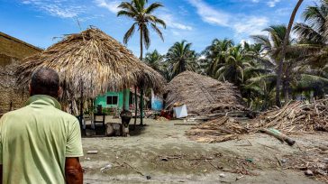 Una onda tropical causó intensas lluvias con rafagas de vientos, en la region de San Bernardo del Viento. Las autoridades adelantan un inventario de los daños.   