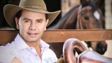 «El camino de la vida» es el nuevo lanzamiento que nos presenta Jhonny rivera junto al Trío América, canción que en el año 1990 fue elegida como «la canción colombiana del siglo» y en el 1991 [&hellip;]