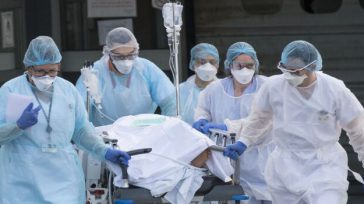 Confidencias: ALTA TENSIÓN MÉDICOS CUBANOS El ministro de Salud Fernando Ruiz, no descartó totalmente la solicitud de los médicos cubanos para ayudar a controlar la pandemia en Colombia. «Creemos que […]