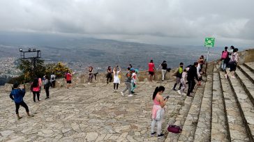 Por fin abrieron el sendero peatonal de Monserrate. Deportista y caminantes llegaron hasta la cumbre del cerro.        Orbedatos Agencia de Noticias Ocho millones de habitante de Bogotá […]