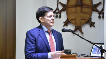 Ex magistrado catedrático de universidades colombianas y españolas, es Wilson Ruiz , el nuevo ministro de Justicia de Colombia.      Orbedatos Agencia de Noticias Wilson Ruiz Orejuela fue designado […]