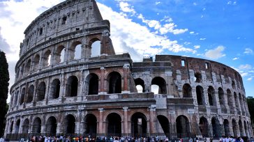 Coliseo de Roma Patrimonio de la Humanidad.   Primicia Diario Durante 500 años el coliseo romano, con una capacidad para albergar a 50 mil asistentes, presentó todo tipo de espectáculos […]