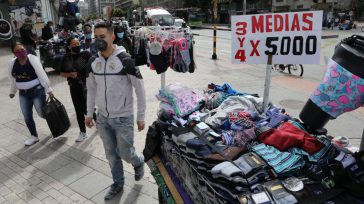 «El virus sigue existiendo, está entre nosotros y si bajamos la guardia hay un riesgo importante de que se presenten rebrotes»: Fernando Ruiz Gómez ,ministro de Salud y Protección Social.     […]