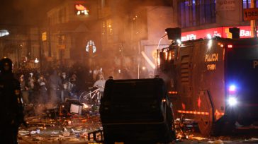 Disturbios que se presentaron en el CAI de Villa Luz, de Engativá en Bogotá como parte de las protestas por la muerte de Javier Ordóñez. &nbsp; &nbsp;