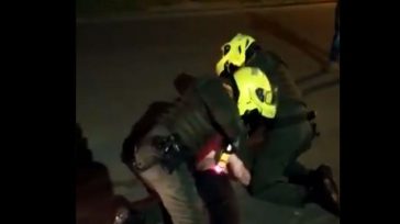 Los policías «masacraron» a golpes a Ordóñez en el puesto policial adonde lo condujeron tras someterlo a repetidas descargas con un arma eléctrica. (Captura de vídeo). Este hecho fue la […]