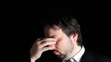 Las emociones pueden generar o producir niveles altos en relación al dolor físico, por lo que la conexión mental y fisiológica, desencadena una dependencia simbiótica. &nbsp; &nbsp; &nbsp; El dolor físico [&hellip;]