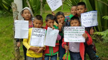 Niños nasa en la vereda Solapa en el municipio de Jambaló en el departamento del Cauca, reclaman vivir en paz y armonía con la naturaleza. Los indígenas mayores reclaman del […]