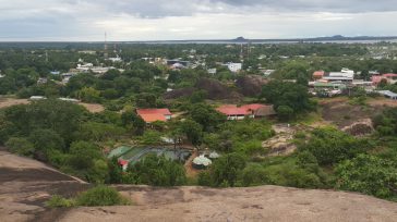Puerto Carreño, esta ciudad, justo en frente del departamento venezolano de Amazonas, sufre por problemas ajenos y fue declarada en «calamidad pública» hasta mayo por parte de la alcaldía.