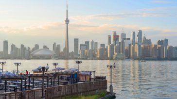 Con sus más de 550 metros de altura, la Torre CNes una de las estructuras más altas del mundo, además de que es un icono de la ciudad de Toronto. […]