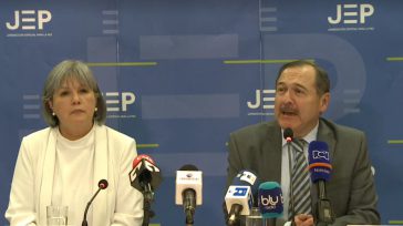 Eduardo Cifuentes Muñoz, remplaza en la presidencia de JEP a Patricia Linares      Orbedatos Agencia de Noticias El abogado payanés  Eduardo Cifuentes Muñoz, fue elegido por la Sala Plena […]