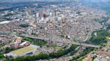 Pereira está en el centro de la región occidental del territorio Colombiano, en un pequeño valle.Algunos de sus atractivos turísticos son las ecofincas, el zoológico Matecaña, la Catedral Nuestra Señora [&hellip;]