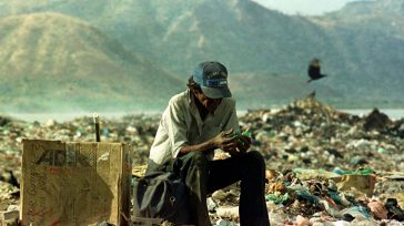 En los basureros la gente recicla, cuando se les  puede  ayudar reciclando en casa.        ¿Sabías que en Bogotá, cada día, enviamos unas 7.000 toneladas de residuos a […]
