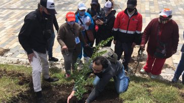 La Sembratón de 120 árboles fue acompañada por el Jardín Botánico de Bogotá &nbsp; &nbsp; &nbsp; Orbedatos La Alcaldía Mayor de Bogotá a través de la Secretaría Distrital del Hábitat [&hellip;]