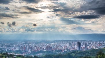 Con floridos parques, grandes avenidas y una agitada vida comercial;Bucaramanga es hoy la quinta ciudad capital de Colombia y la principal urbe de la región oriental. El desarrollo infraestructural, industrial y cultural […]