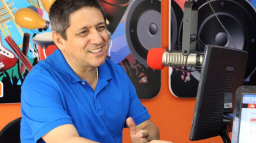 Óscar Rodrigo Salazar Peláez &nbsp; James Fuentes Durante más de 20 años el teléfono de Óscar Rodrigo Salazar Peláez, conocido en la radio como «chulavita», sonaba durante el día con [&hellip;]