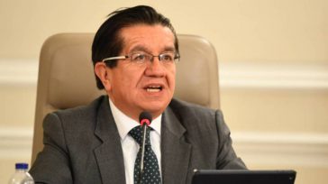 Fernando Ruiz, ministro de Salud Rafael Camargo Orbedatos Mientras que el gobierno nacional prohibió la prueba de Covid-19 a los viajeros que llegan a Colombia. A los colombianos que viajan […]