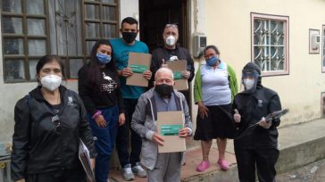 Grupo de beneficiarios de los títulos de propiedad entregados por el gobierno distrital.  &nbsp; &nbsp; &nbsp; El gobierno distrital de la alcaldesa Claudia López, cumplió con su promesa de campaña [&hellip;]