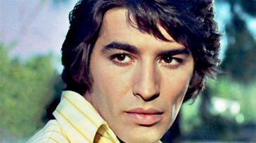 Roberto Sánchez conocido en el mundo como Sandro de América. &nbsp; Roberto Sánchez fue conocido artísticamente como Sandro de América. Durante más de tres décadas fue el rey de la canción melódica, rock [&hellip;]