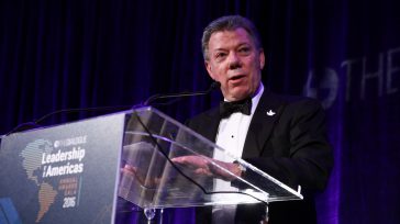 Juan Manuel Santos premio Nobel de Paz     Orbedatos El ex presidente Juan Manuel Santos y premio Nobel de Paz le pidió al presidente de los Estados Unidos, Joe Biden, […]