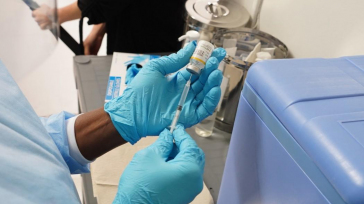 Jornada de vacunación Recopilación Guillermo Romero Salamanca China arrestó al líder de una pandilla que ganó más de 40 millones de rands vendiendo inyecciones de agua disfrazadas de vacunas Covid-19, [&hellip;]