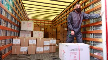 Sin espectáculo recibió el distrito las 12 .582  vacunas del Gobierno Nacional.     «Siguiendo los protocolos logísticos, nuestra primeras 12.582 vacunas contra COVID19 han ingresado al centro de refrigeración […]