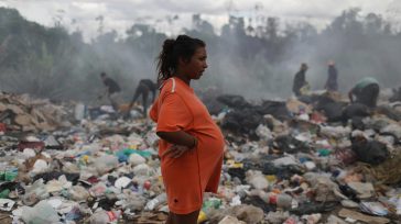 La pandemia deja a su paso la miseria en América Latina &nbsp; &nbsp; La pandemia encuentra a los países de la región con sistemas de salud altamente fragmentados, con importantes [&hellip;]