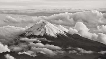 El nevado, es el punto central del Parque Nacional Natural Nevado del Huila, y está dividido territorialmente entre los departamentos de Huila, Tolima y Cauca, siendo su cima el punto […]