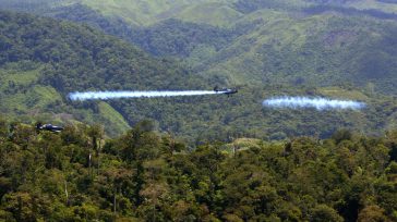 El gobierno Duque reitera que en abril regresará aspersión aérea con glifosato. Todos los territorios donde se encuentren cultivos ilícitos serán fumigados, anunció la administración nacional.