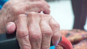 Los estereotipos negativos, los prejuicios y las percepciones negativas basadas en la edad de las personas no sólo conducen a una salud más pobre y al aislamiento social, sino que […]