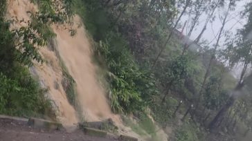 Las fuertes lluvias en el km 58 de la Vía al Llano, jurisdicción de Guayabetal, y en las poblaciones de Ubalá y Medina, bloquearon la carretera.  &nbsp; &nbsp; La Unidad [&hellip;]
