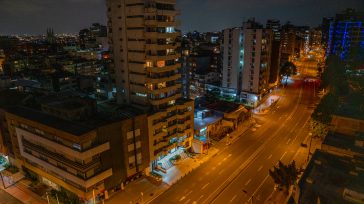 Bogotá se prepara para el encierro. &nbsp; Las diferentes autoridades sanitarias hicieron un urgente llamado al gobierno nacional a que tome las medidas oportunas y precisas para una nueva cuarentena [&hellip;]