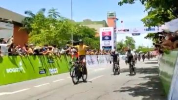 50 mil personas salieron en plena pandemia a pesar del toque se queda a observar la etapa de la vuelta a Colombia en Bogotá. Este evento que no tuvo control [&hellip;]