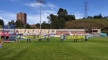 INDOLENCIA EN EL FÚTBOL &nbsp; &nbsp; Triste situación la que dieron los directivos del fútbol colombiano. Ellos sólo van por el dinero. La complicidad de los medios de comunicación y [&hellip;]