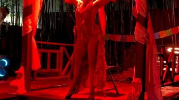 Emilia Ceballos &nbsp; &nbsp; Mamita de León  una mujer cubana radicada en Miami, en medio de su espectáculo decide confesar que tiene un cita de amor, de allí, se afloran [&hellip;]