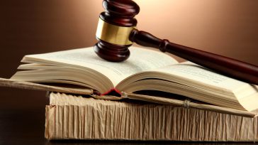 Jurisprudencia en acción &nbsp; Claudio Ochoa Horacio Gómez Aristizábal, nacido en Córdoba (5.000 habitantes), Quindío, en las «goteras» de Armenia, municipio conocido ampliamente por su bambú, tan especial como su [&hellip;]