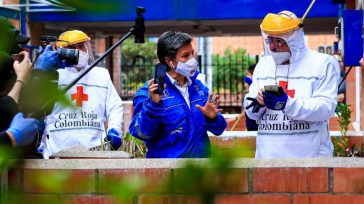 Claudia López, alcaldesa de Bogotá  &nbsp; Guillermo Romero Salamanca «Queridos. Los médicos me han informado que tengo COVID 19 y me han ordenado aislamiento y reposo. Aunque seguiré pendiente de [&hellip;]