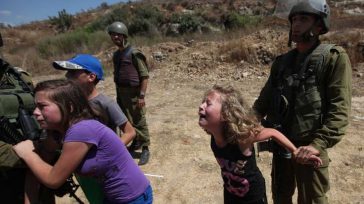 Los niños palestinos además de ser bombardeados cuando son apresados por las fuerzas israelí, reciben malos tratos, situación que no pudo callar el papa Francisco.      Carol Glatz Las […]