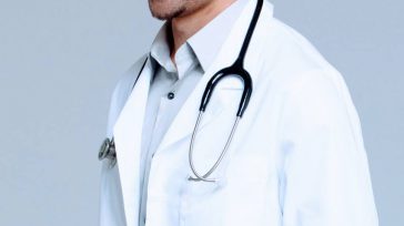 Médico  &nbsp; Guillermo Romero Salamanca Cada mañana médicos, enfermeras y cientos de personas que trabajan en el sector de la Salud se levantan con la bravura que les da la [&hellip;]