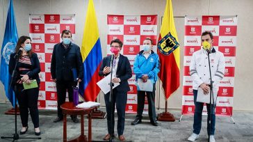 La alcaldesa de Bogotá Claudia López entregando el informe de violación de los derechos humanos a Juliette de Riveros representante de la ONU. «La violencia y el uso excesivo de la fuerza, […]