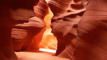 El cañón del Antílope​​ es un cañón de ranura del Suroeste de Estados Unidos, uno de los más visitados y fotografiados del mundo. Está localizado cerca de la ciudad de […]