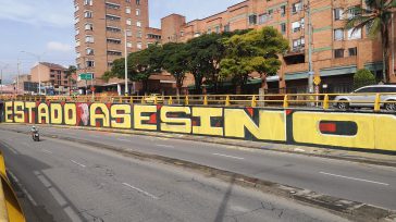 Mural pintado en la Avenida 80 en Medellín , a la altura de la Calle San Juan, para rechazar el actuar de la fuerza pública.     Javier Sánchez Francisco […]