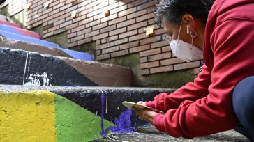 La propia alcaldesa, Claudia López,  inició la reconstrucción de la pintura destruida por un grupo radical de ultraderecha,  con patrocinio de políticos agredió la obra de la comunidad  LGBTI.   […]