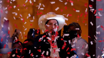 José Pedro Castillo Terrones fue proclamado como ganador  de la segunda vuelta electoral en Perú.  El anuncio fue hecho durante una ceremonia vía Zoom celebrada cinco semanas después de concluido el […]