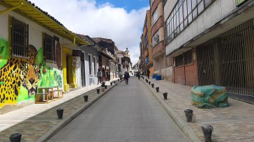 La obra del arreglo de la carrera cuarta  que dejó cerrada la vía durante cuatro años dejó el sello del alcalde de ese entonces Enrique Peñalosa: Los bolardos.    Textos […]