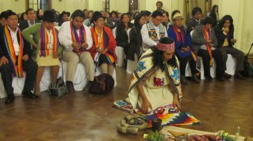 Ceremonia indígena con líderes de diferentes regiones entre ellos Gerardo Antonio Jumi Tapias     Gerney Ríos González   Gerardo Antonio Jumi Tapias, senador de la República (2002–2006), en el foro organizado […]