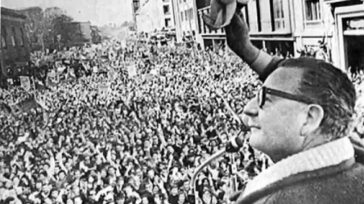 Salvador Allende   Lázaro David Najarro Pujol Abordamos bien temprano el ómnibus lleno de entusiasmo el martes 11 de septiembre de 1973. La ciudad de Camagüey era sede de un […]